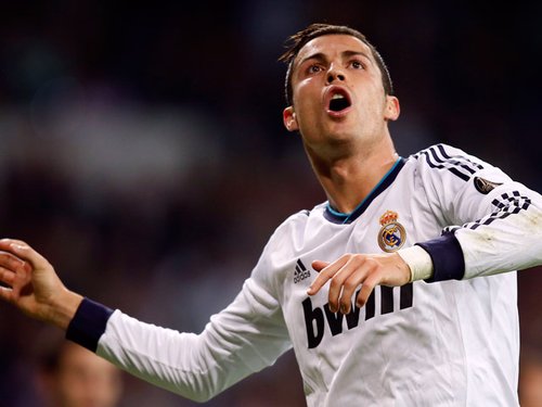 [中超]最后时刻进两球 上海海港五连胜.