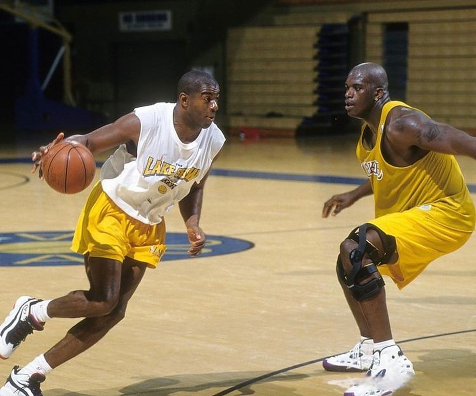 当队医宣布 当队医宣布