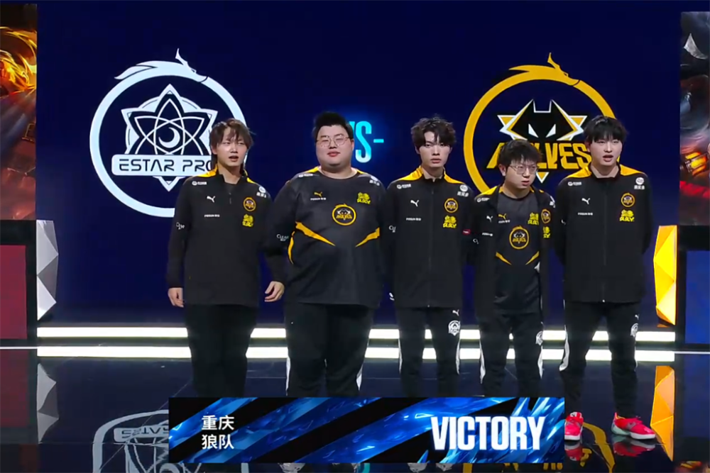 罩出席活动 罩出席活动